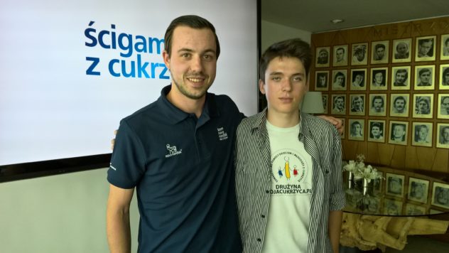 Też tak zaczynałem. Mówi Thomas Raeymaekers z Team Novo Nordisk do Przemka Kotulskiego